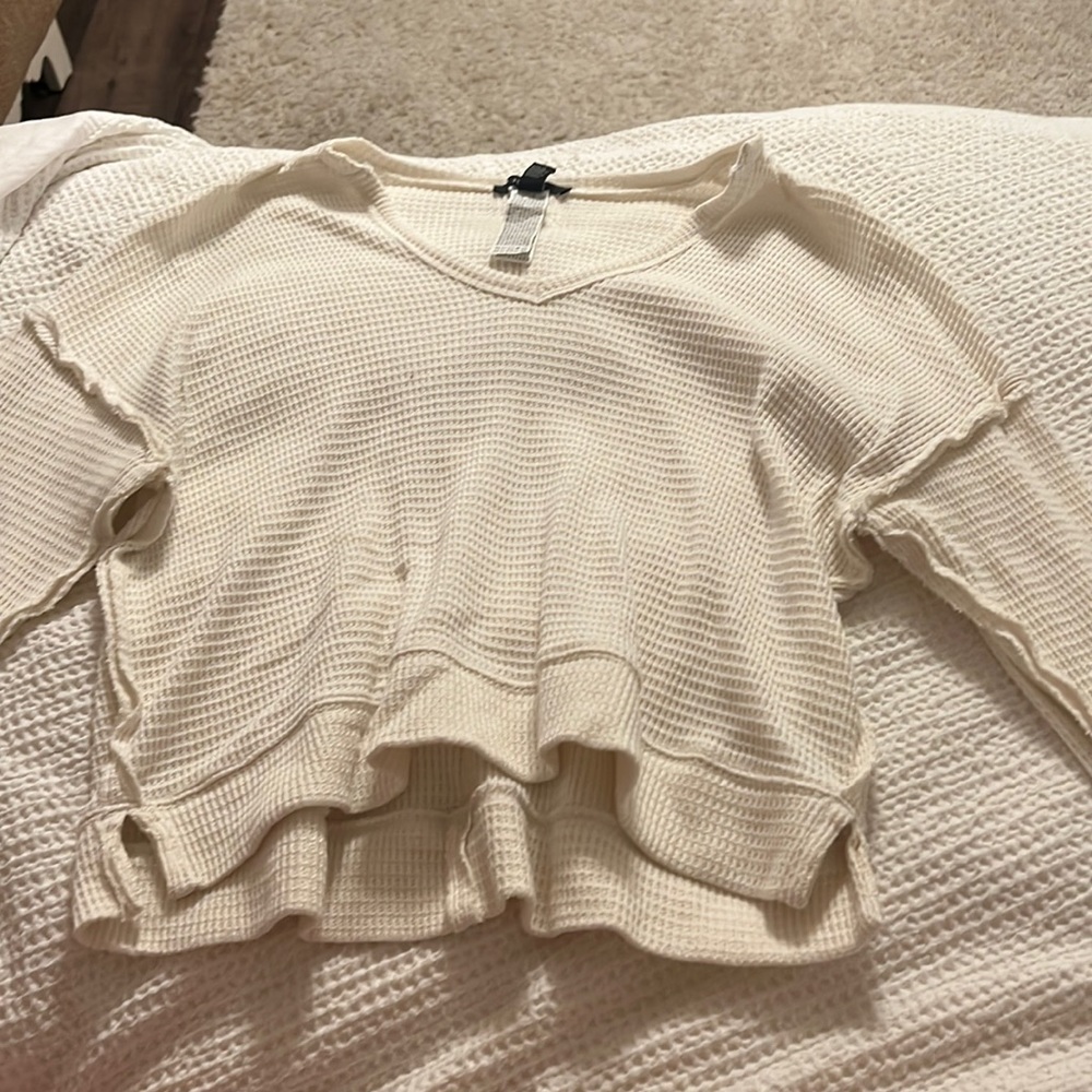 Forever 21 white sweater size small
